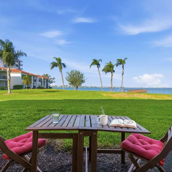 St Pete Isla Casa C-103 2/2 Bath Amazing View! - Image 1