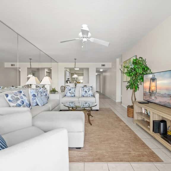 St. Pete Isla Bahia Vista 12-343: 2BD/2BA - Image 1