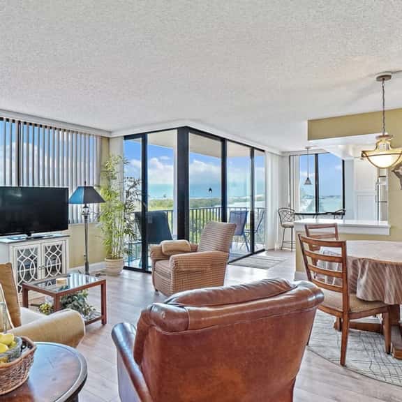 St. Pete Isla Del Sol Bahia J-408: 2BD/2BA - Image 1