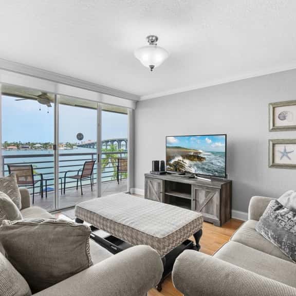Stunning Bahia Vista Condo 8-410 - Image 1