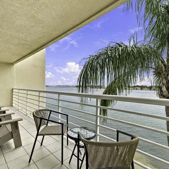 Bahia Vista 14-462 Bay Front 2 Bedroom - Image 1