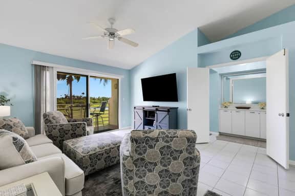 2nd Floor Vista Verde North Newly Renovated Unit 216 - Image 2
