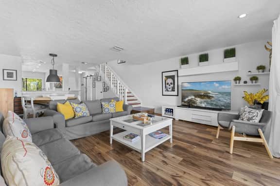 3 Bedroom Lake Front Townhouse - Absolute Gem Isla Del Sol - TH-10 - Image 5