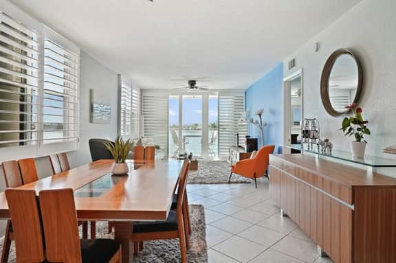 Bahia Vista 14-357: Beautifully Updated 2BD|2BA - Image 4