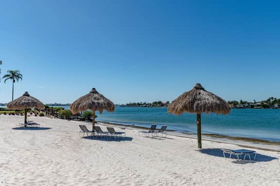 Bayfront 2BR/2BA Ground-Floor Retreat at Isla Del Sol 12-146 - Image 4