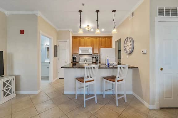 Beachway One Bedroom Paradise: Your Tranquil - Image 2
