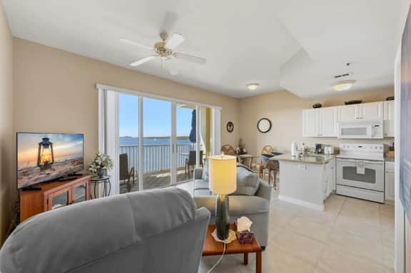 Boca Ciega Bay Resort – Top Floor Condo with Stunning Bay Views - Image 2