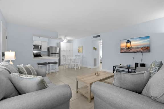Coastal Comfort at The Waves – Steps from St. Pete Beach 🌊☀️ - Image 4