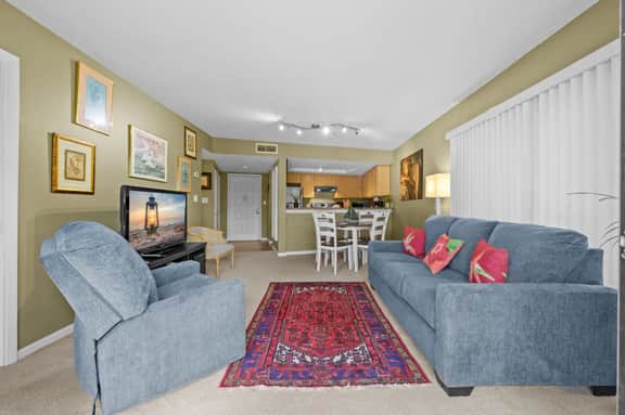 Coastal Living in Treasure Island – 1BR Bayfront Escape - Image 2