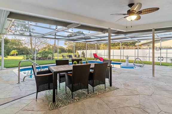 Coastal Sea-Esta: 4 BR Pool Home | Holiday Deals - Image 3