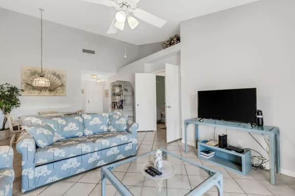 Corner Unit 2BR/2BA Condo – Vista Verde East 3-219, Isla Del Sol, St. Pete FL - Image 4