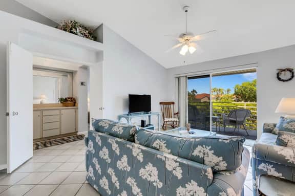 Corner Unit 2BR/2BA Condo – Vista Verde East 3-219, Isla Del Sol, St. Pete FL - Image 3