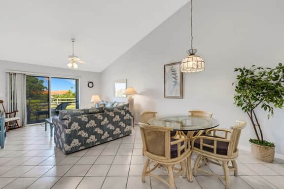 Corner Unit 2BR/2BA Condo – Vista Verde East 3-219, Isla Del Sol, St. Pete FL - Image 5