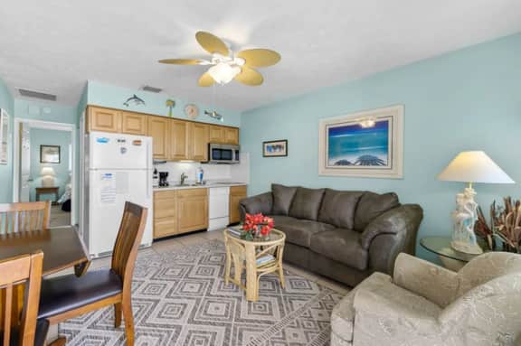 Cozy 1-Bdrm Madeira Beach – Tropic Breeze #11 Pool Access & Walk to Beach - Image 3