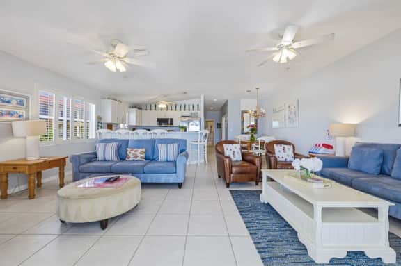 Family-Friendly 3BR Beachfront Retreat | Indian Rocks | Sea Side #202 - Image 3