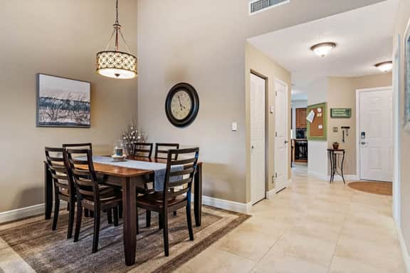 Gorgeous Updated 2 Bedroom Vista Verde West Lake View Unit 2-213 - Image 5