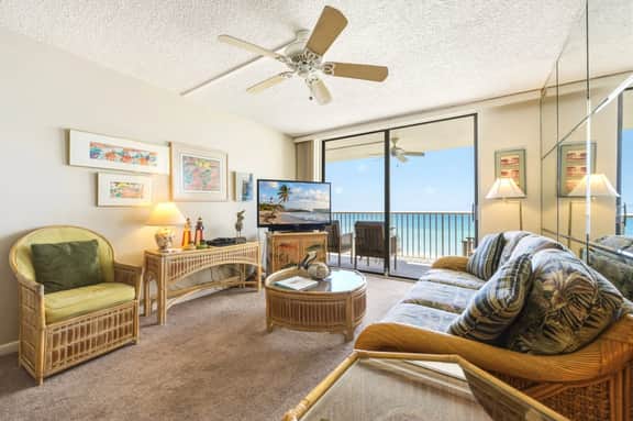 Gulf Front Beauty: 2BD/2BA w/ Bonus Room - Image 2