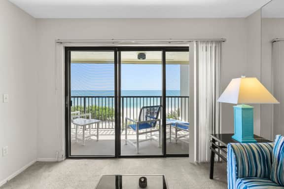 Land's End 11-404: Gulf Front Gem - 2BD/2BA - Image 5