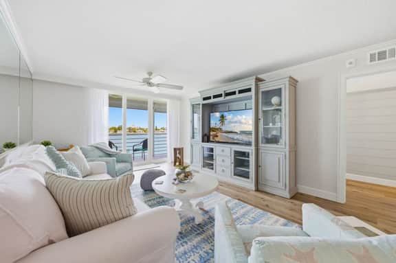 Luxury Waterfront Escape Near St. Pete Beach & Pass-a-Grille | Isla Del Sol Paradise - Image 2