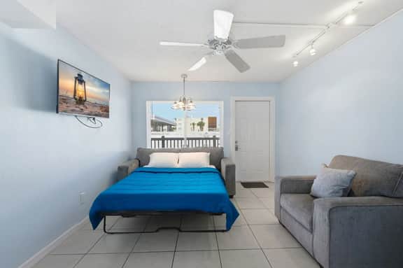 Madeira Beach| Tropic Breeze Unit 6| Ground Floor| - Image 4