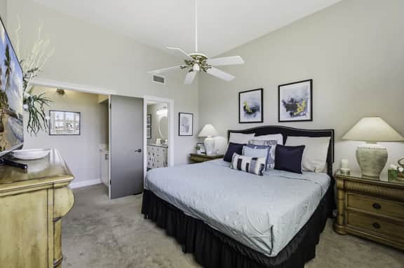 Newly Renovated Golf & Lake View Condo | Pool, Spa & Minutes to St. Pete Beach - Image 4
