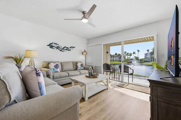 Pond-View Paradise 2-112: Modern 2BR Condo with Pool & Jacuzzi Near St. Pete Beach - Image 3