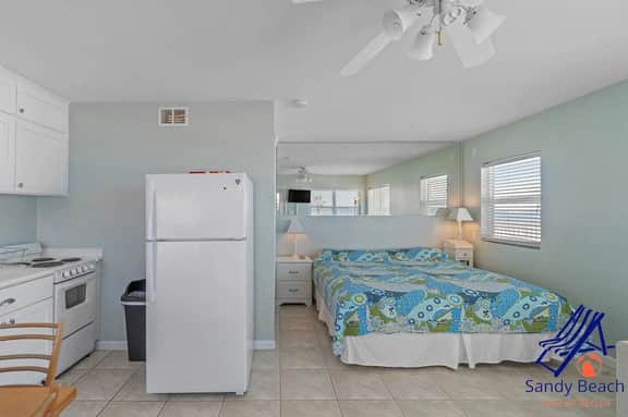 Sea Rocket 23: Second Floor Corner Beachfront Retreat - Image 5