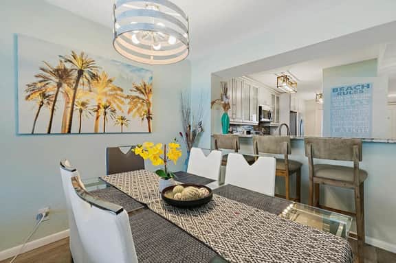 St Pete Isla Bahia Vista 7-203 2/2 Amazing View - Image 5