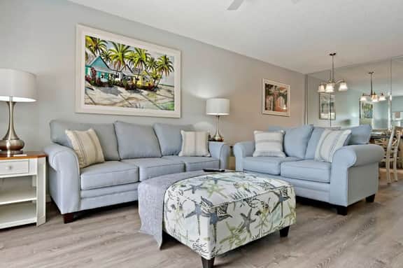 St Pete Isla Vista Verde E 2-111 Pond View! 2/2 - Image 2