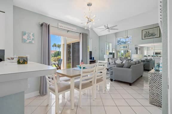 St Pete Isla Vista Verde North Mirada Townhome 3/2 TH-21 - Image 4