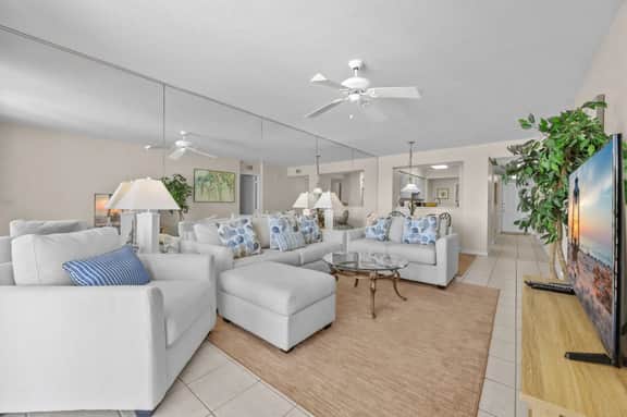 St. Pete Isla Bahia Vista 12-343: 2BD/2BA - Image 2