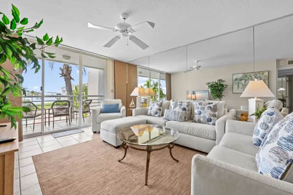 St. Pete Isla Bahia Vista 12-343: 2BD/2BA - Image 3
