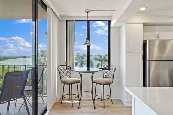 St. Pete Isla Del Sol Bahia J-408: 2BD/2BA - Image 4