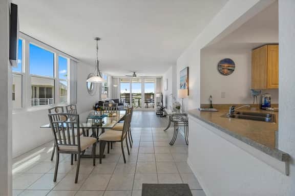 Top Floor Corner Unit| Bahia Vista 8-509|2/2 - Image 5