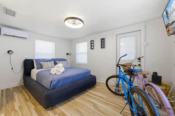 Treasure Island Beach House | Walk to the Sand - Image 5