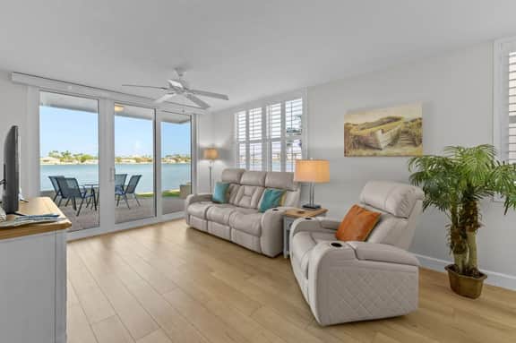 Waterfront Bliss at Bahia Vista 15-172 – Stunning Bay Views! - Image 2