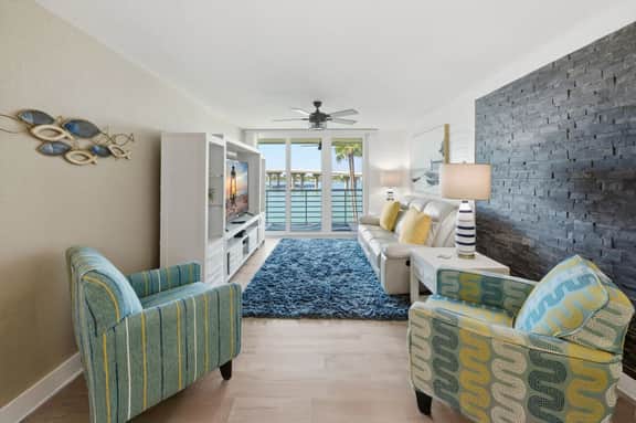 ✨ Top-Floor Bay View Condo at Isla Del Sol – Stunning Renovation & Unbeatable Views ✨ - Image 2
