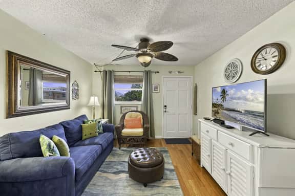 Sunset Cove 28S | Steps to Sunset Beach, Pool & Waterfront Dock - Image 2