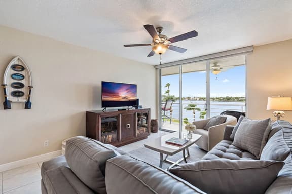 Bahia Vista 8-411| 2BD| 2BA - Image 1