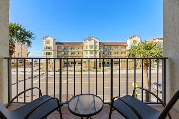 Charming 1BR/1.5BA Condo Steps from Madeira Beach - Image 1