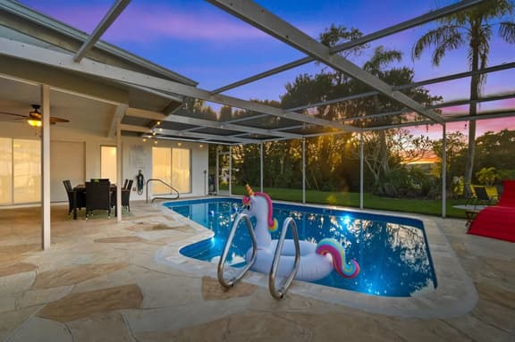 Coastal Sea-Esta: 4 BR Pool Home | Holiday Deals - Image 1