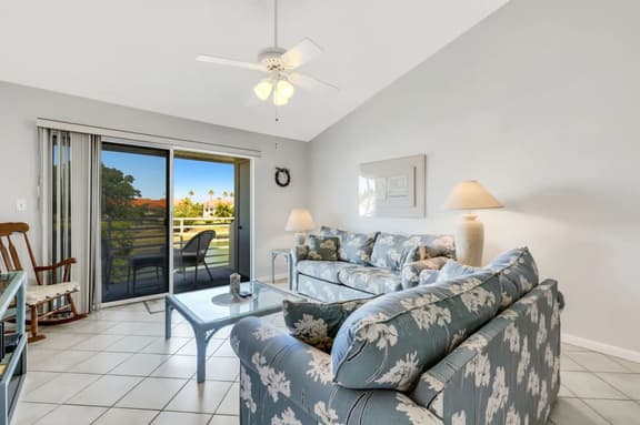 Corner Unit 2BR/2BA Condo – Vista Verde East 3-219, Isla Del Sol, St. Pete FL - Image 1