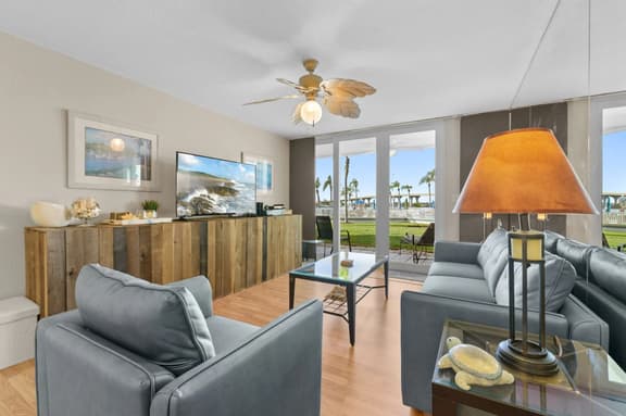 Isla Del Sol Bay View Retreat: Ground Floor 12-143 - Image 1