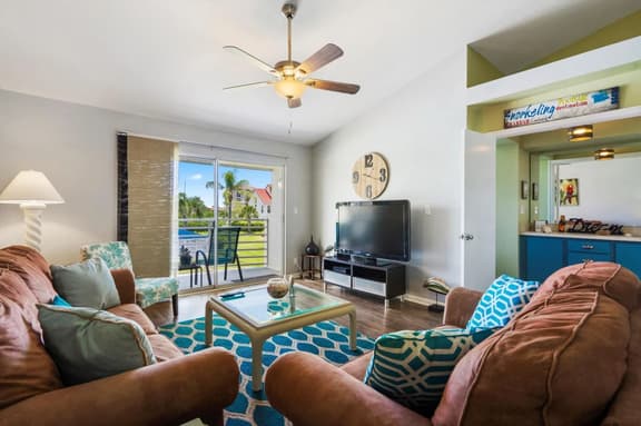 Isla Del Sol Retreat – Pool View & Near Gulf Beaches 6-246 - Image 1