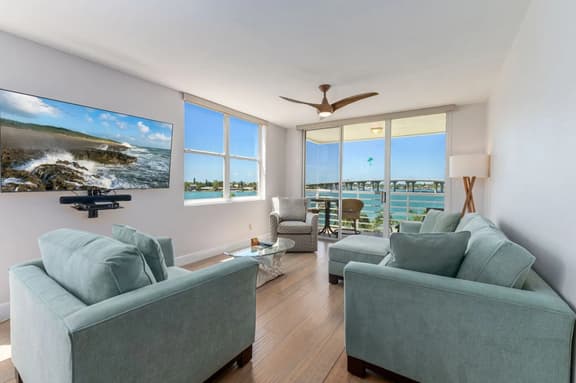 Isla Del Sol Top Floor Bahia Vista 541 - Image 1