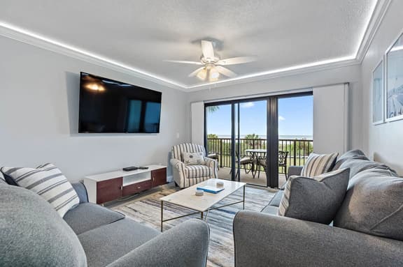 Land's End 11-206: Newly Remodeled 2BD/2BA - Image 1