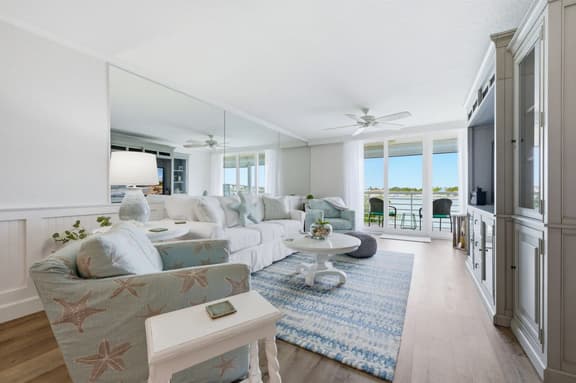 Luxury Waterfront Escape Near St. Pete Beach & Pass-a-Grille | Isla Del Sol Paradise - Image 1