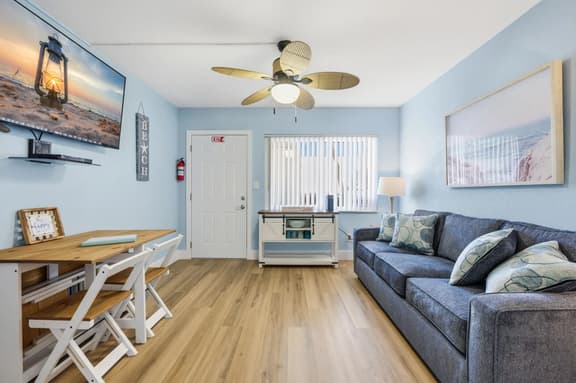 Madeira Beach Tropic Breeze Unit 9 Ground Floor - Image 1