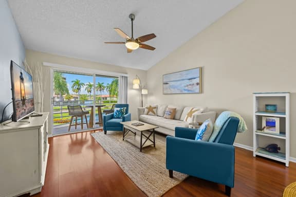 Peaceful Pond View Condo | Isla Del Sol Near St Pete Beach VVE 263 - Image 1