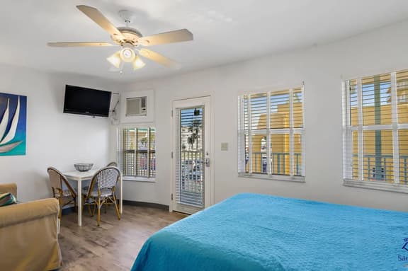 Sea Rocket 17: Second Floor Serenity in North - Image 1